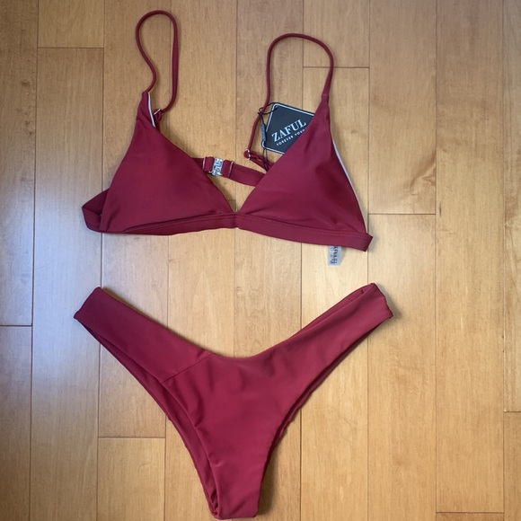 Zaful High Waisted Triangle  2 Pc. Burgandy Bikini size 8 NEW - Picture 2 of 13